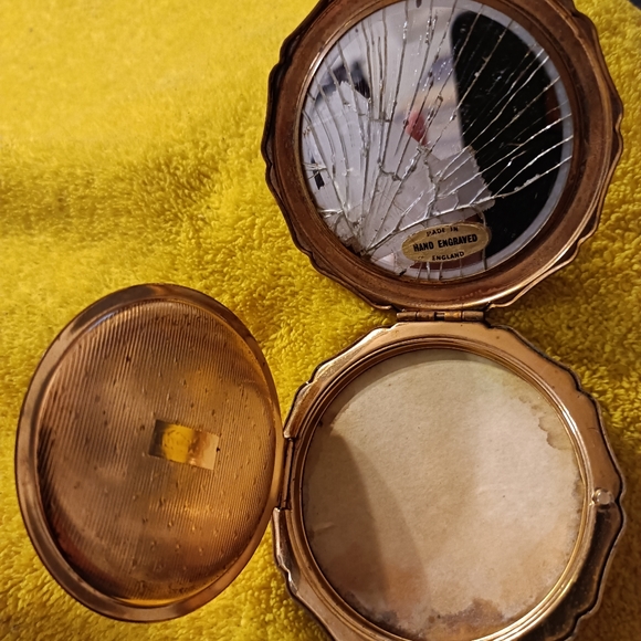 Stratton Compact Vintage - Picture 3 of 5